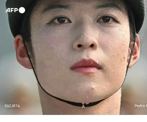 此次法新社在报道中国大阅兵时，延续了他们一贯的做法——总想在镜头里寻找一点“对自