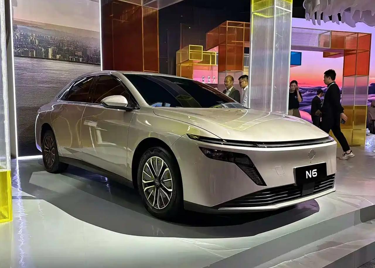 日产“小N7”来袭！日产N6将于11月13日开启预售日产凭借着N7重新杀回大众