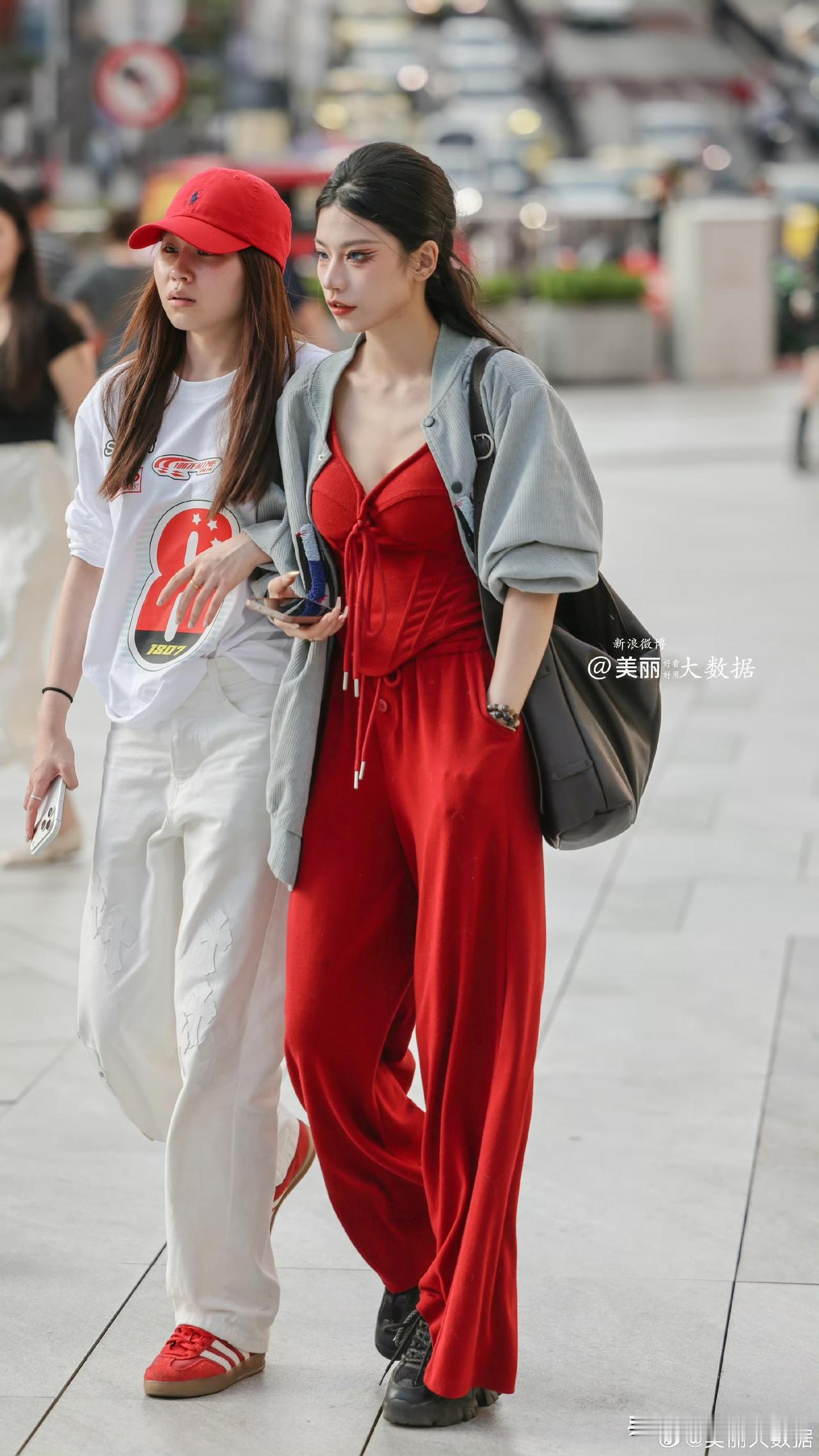 中年女人真有那么大的魅力吗?半身裙怎么穿才高级洋气?