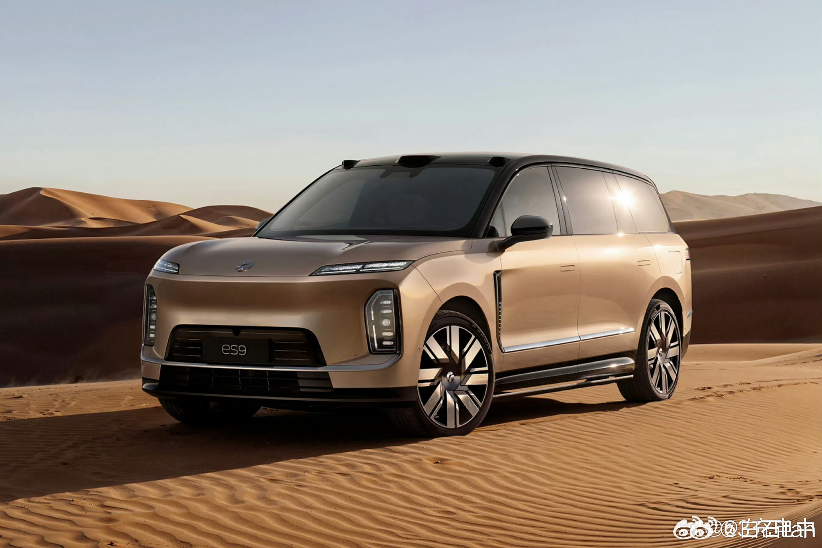 蔚来ES9可能是唯一一个40万以上同时兼顾了质感和设计且老登味不那么重的大六座S