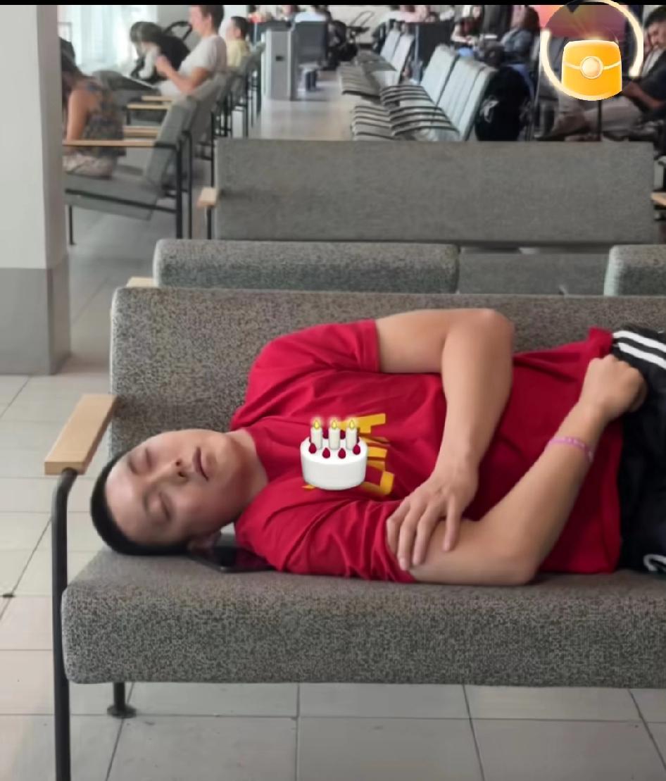 胡明轩28岁生日不一样：工作室发靓照，自己晒三分投篮，余嘉豪恶搞随喜今天是