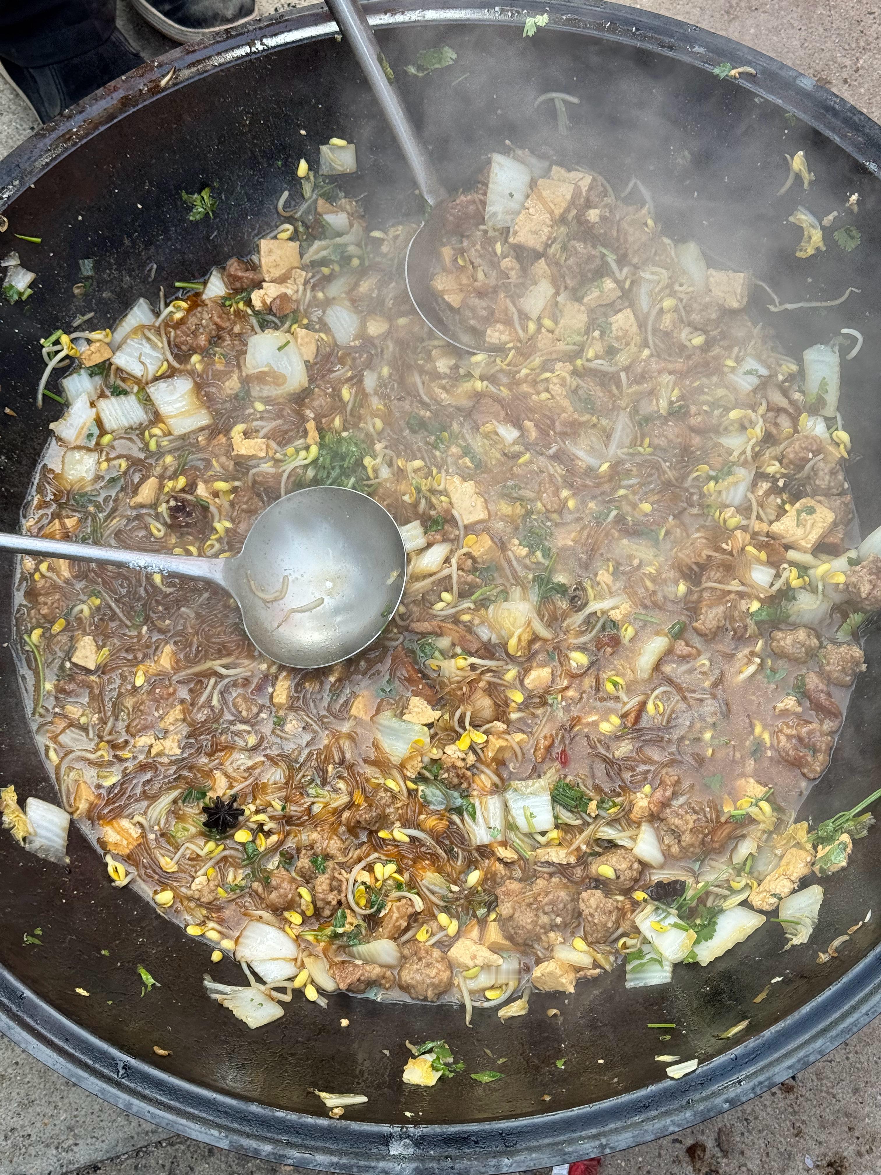 河南大锅菜，熬菜，香的一匹，秒杀所有大鱼大肉​​​