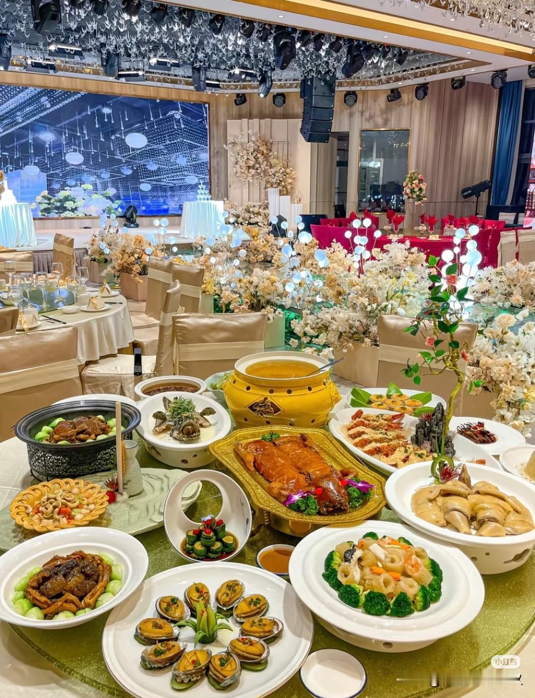 弟弟国庆结婚，我妻子会上肯定会遇到进退两难之境，妻子任职市委单位三个月，我和妻子