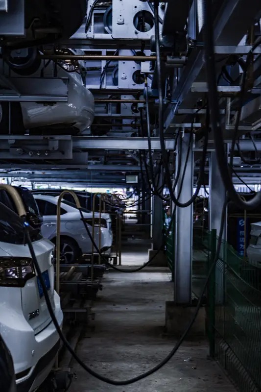 领克10+快充超比亚迪，赛道圈速赢保时捷，实用吗