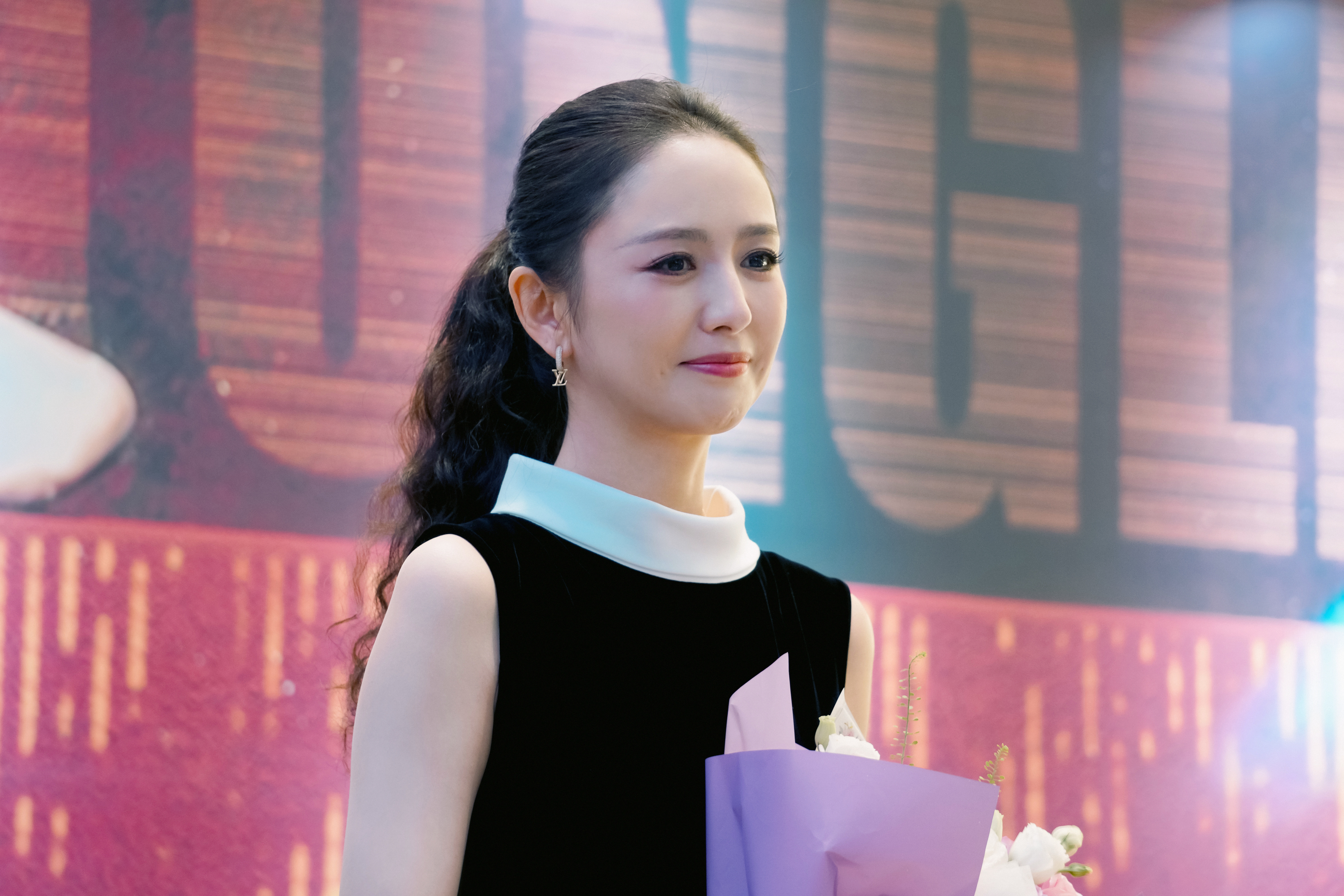佟丽娅[抱抱]0808佟丽娅生日快乐这是属于我们的一天[比心]时间又静