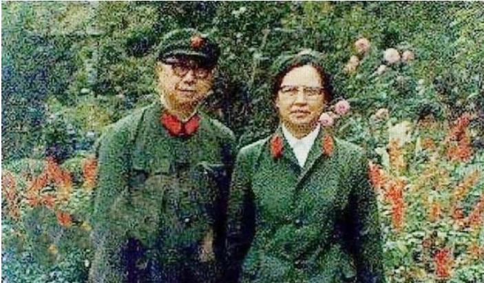 1956年，开国中将成钧在妻子周月湘去世后再次结婚，没想到，这次结婚没能得到大家