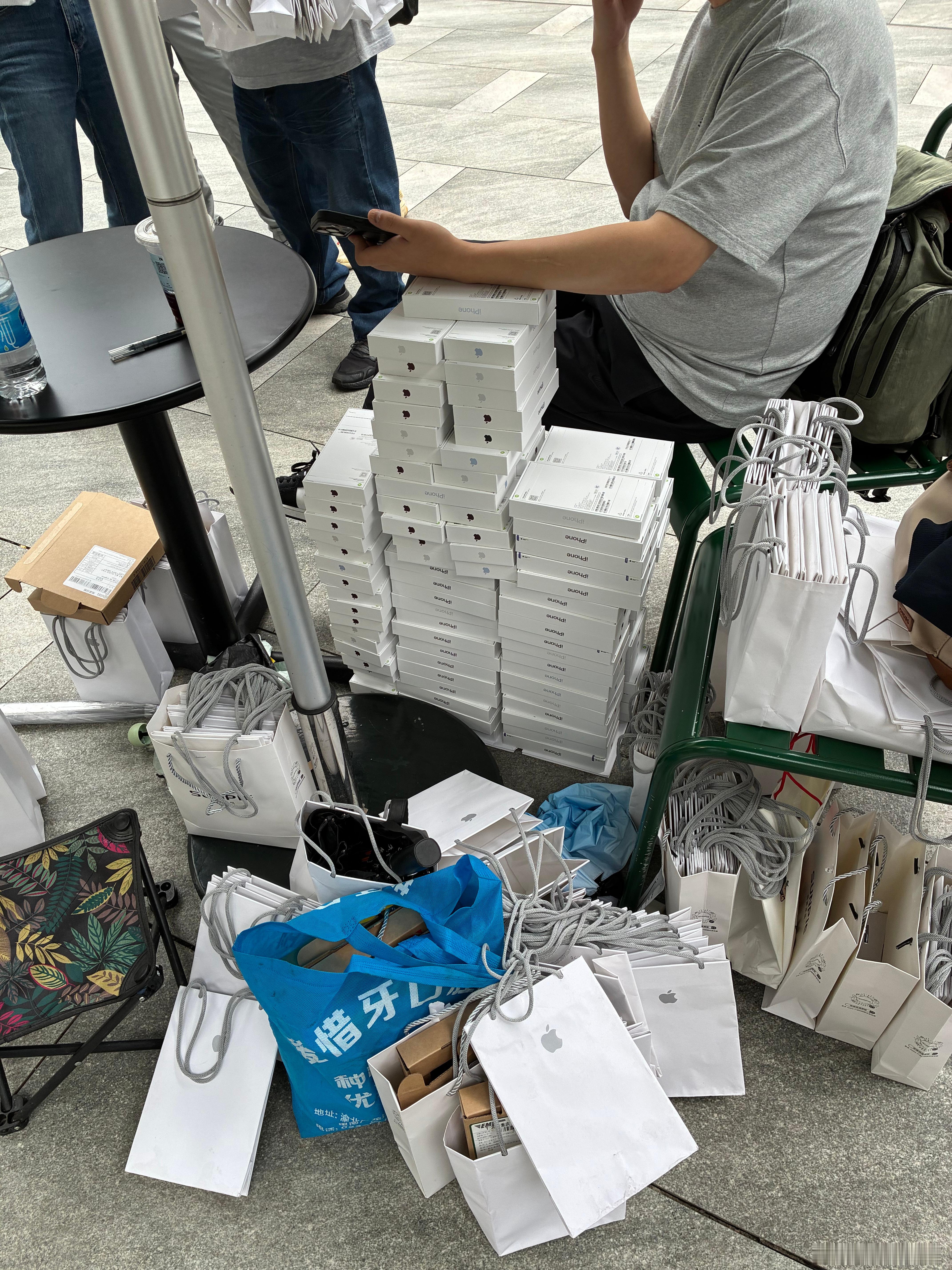 兄弟们，来前线看了看汇报一下牛牛们目前的战况：18Pro全线不收18Pro