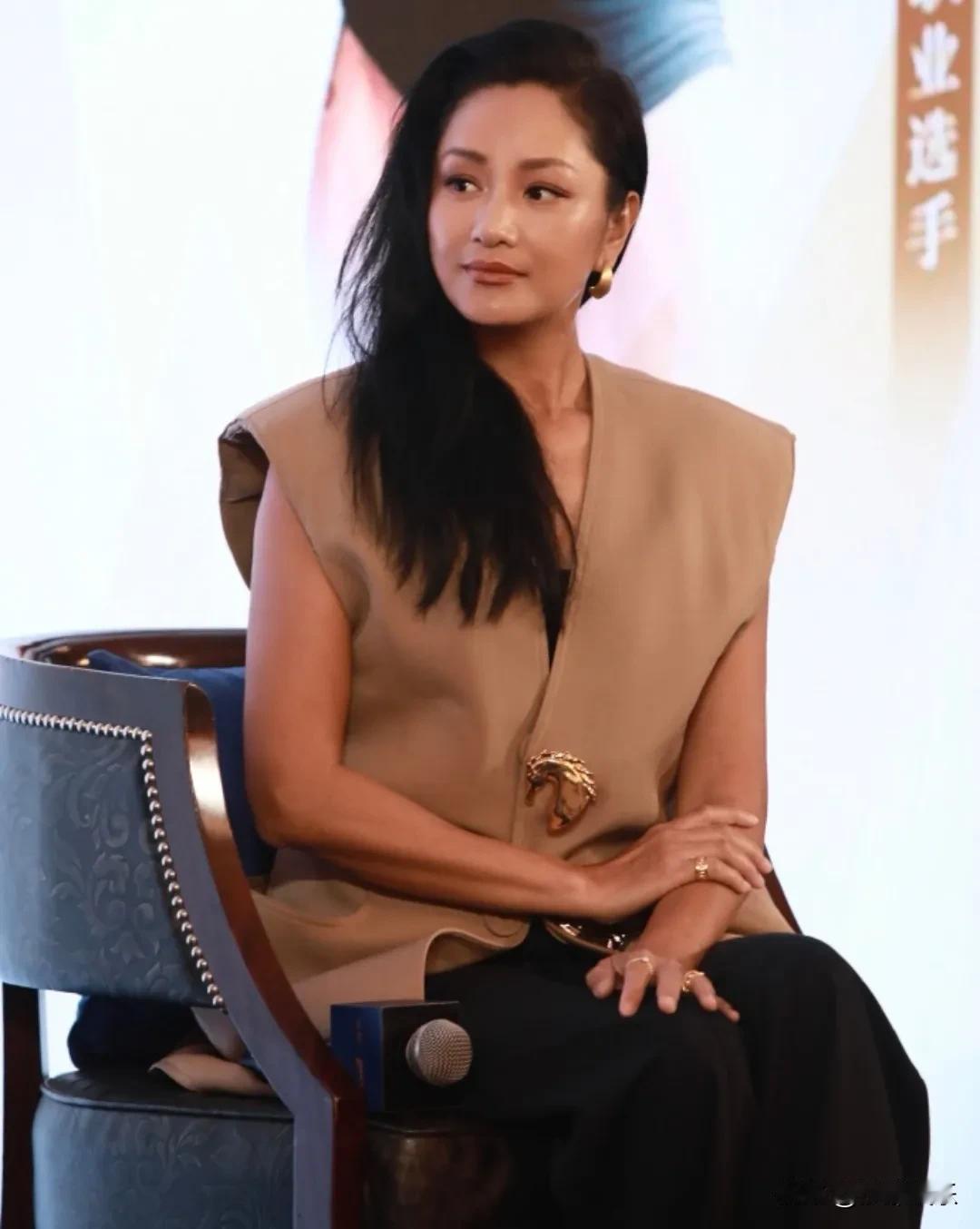 瞿颖，太任性了！3月16日，瞿颖的经纪人突然在社交平台发文，内容直接把我看