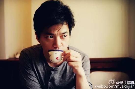 什么事都得靠自己图片_歌手靠什么收入(3)