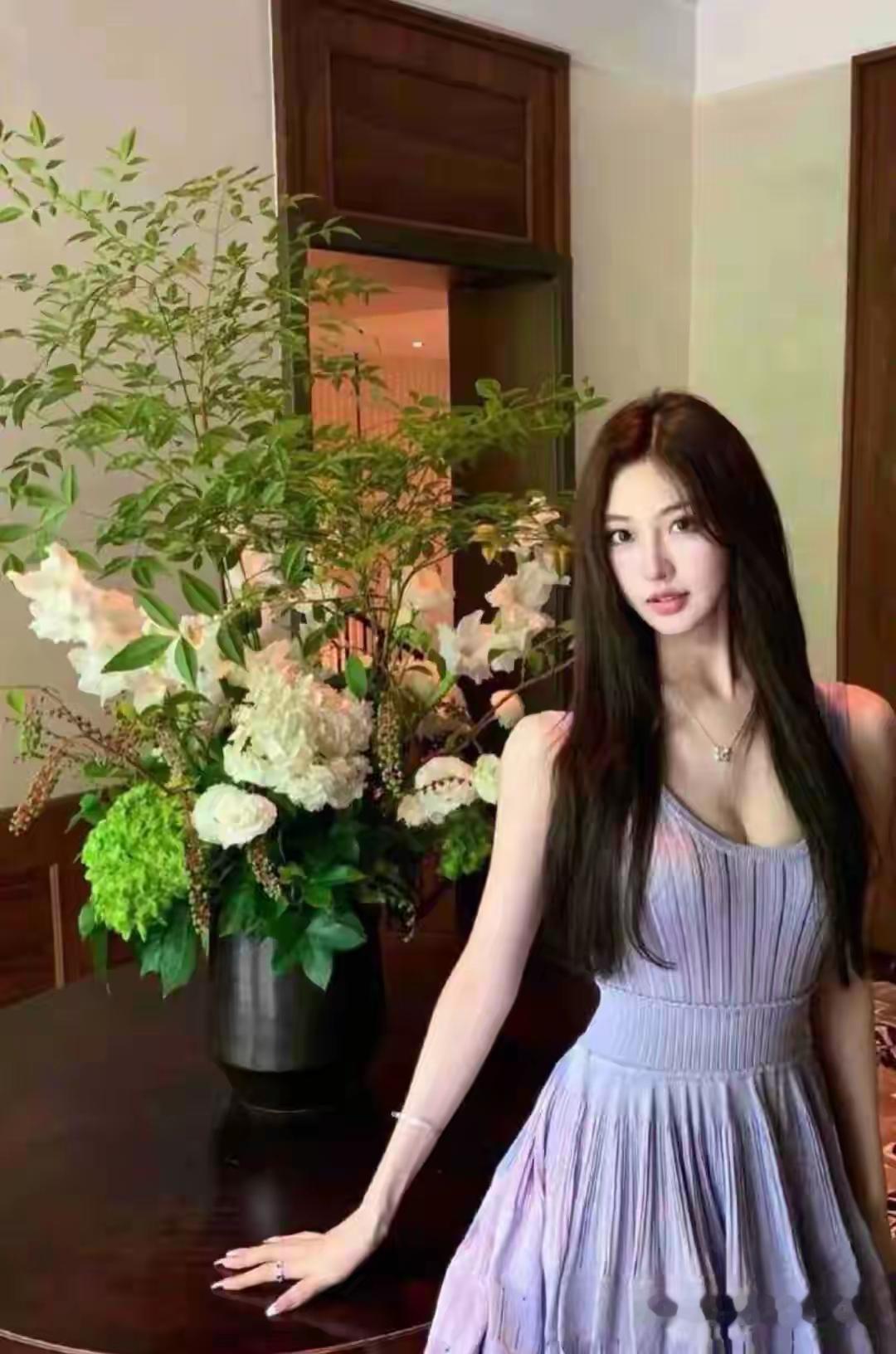 175平面模特175大猛女175学妹清纯甜美的样子漂亮吗