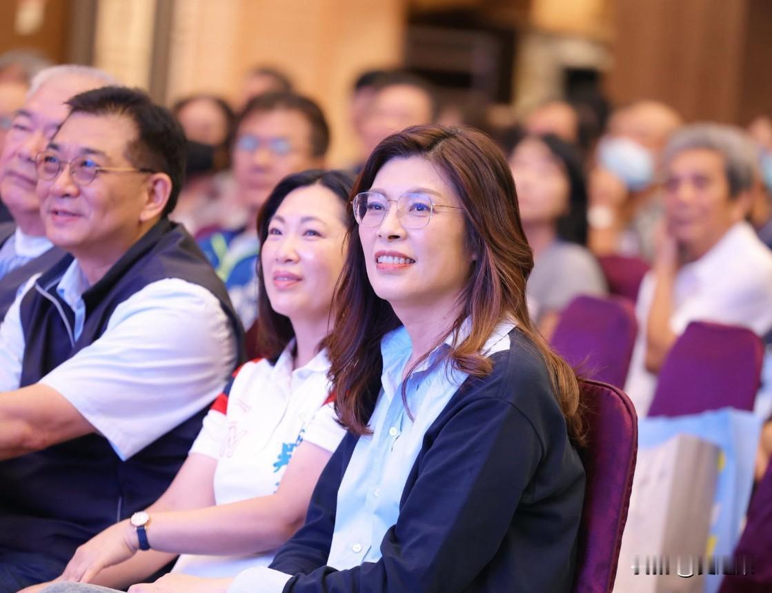 郑丽文今天说，台湾得有危机感，不能等导弹打过来了才喊和平，那太晚了。7月3号