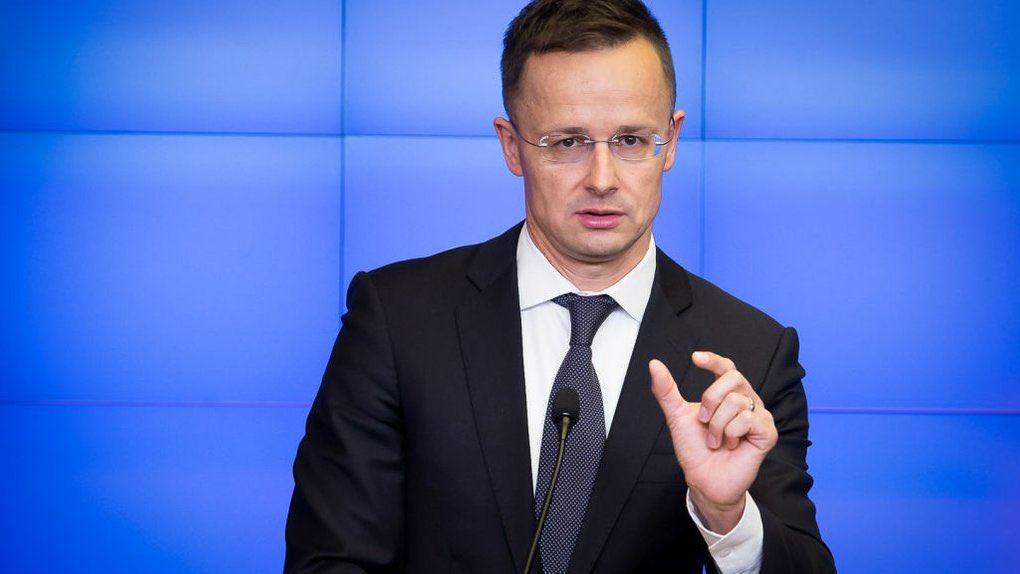 匈牙利外交部长表示，他经常在闭门会议上与俄罗斯外长联系，并解释说这是因为需要与欧