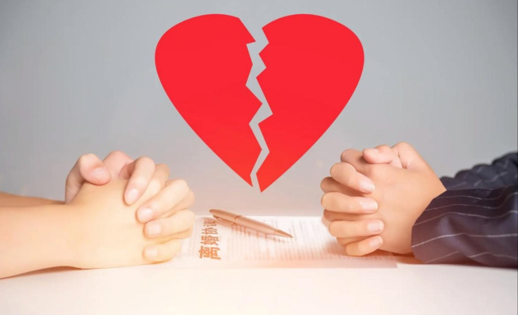 【离婚冷静期第29天，我把协议撕了】小曼去民政局那天，两人全程零交流...