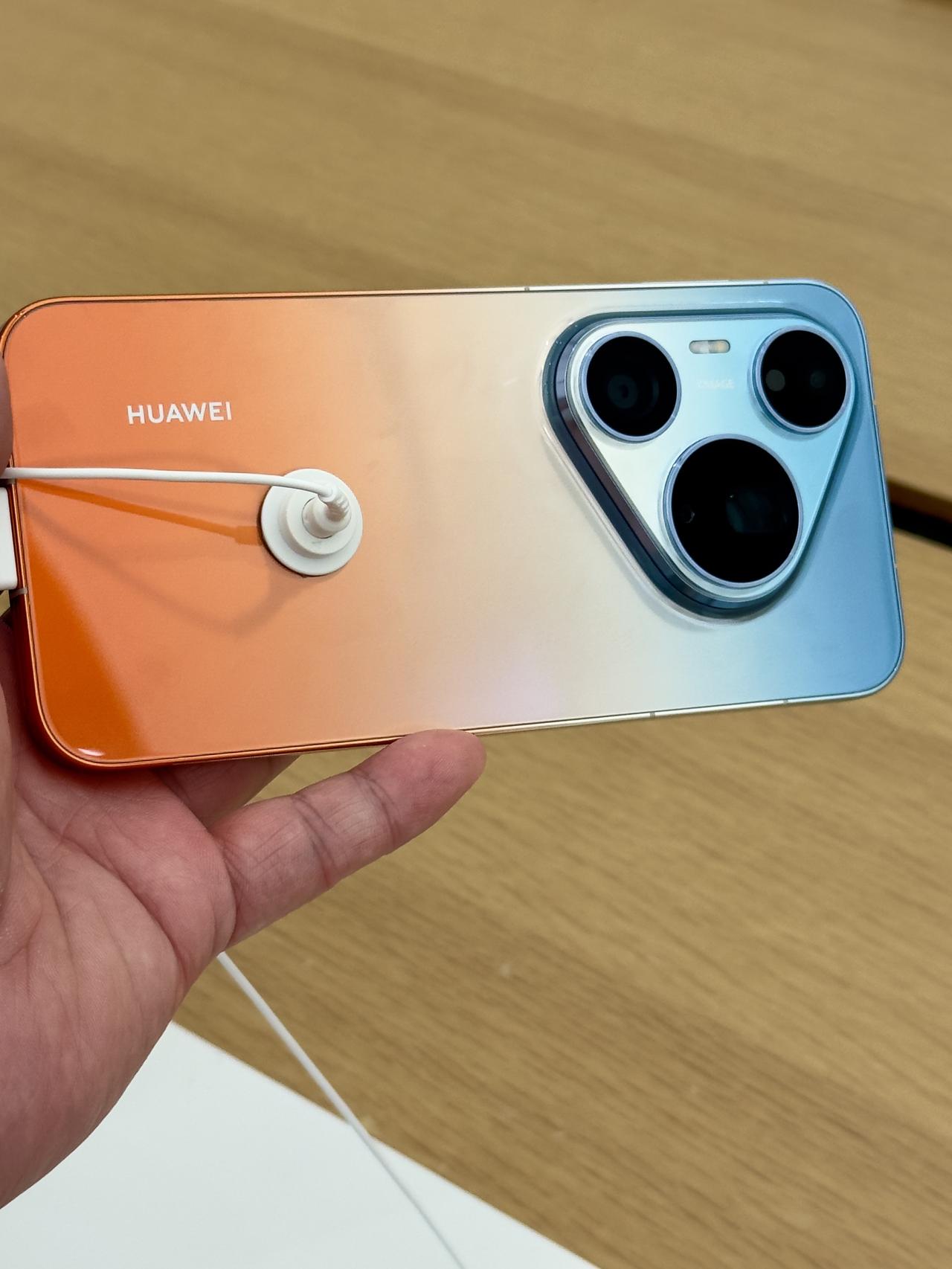 华为第三款ProMax手机，Pura90ProMax真机，美不美？好看吗？