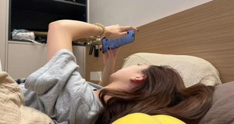 八千块退休金，养一个35岁不工作的闺女，这日子谁顶得住？我家现在一家三口，整整