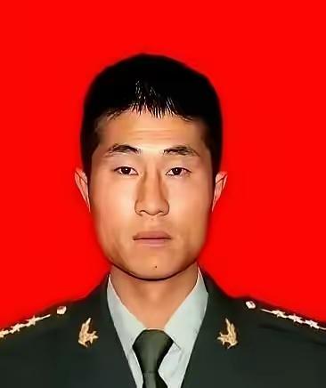 高空跳伞突遇特级险情，连长的抉择看哭无数人吴建，连长，第49架次第3名跳伞