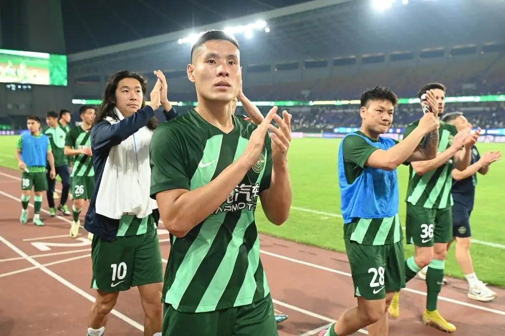 梁诺恒: 可能会去广州、深圳的俱乐部踢球, 目前正在洽谈中