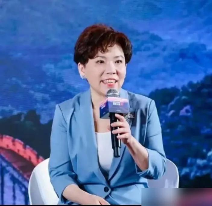 邓亚萍一句话，捅破了孙颖莎的窗户纸什么技术体力，全是借口。真正的命门，就两个字：