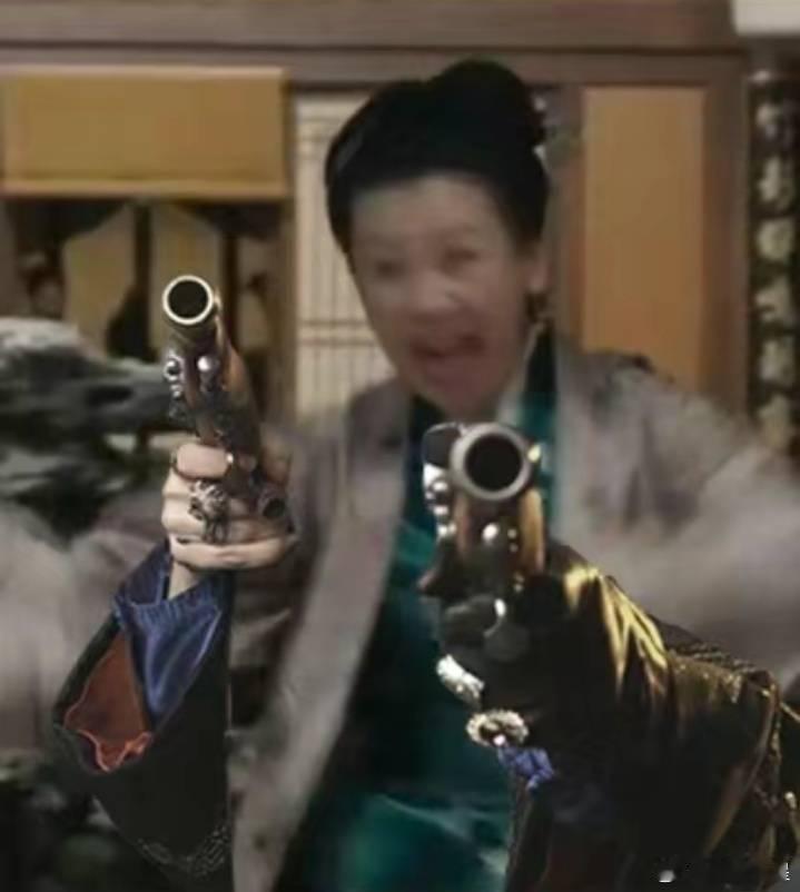 嘿嘿，姐姐们，我很快就小学放假啦，微博颤抖吧[笑着哭][笑着哭][笑着哭]