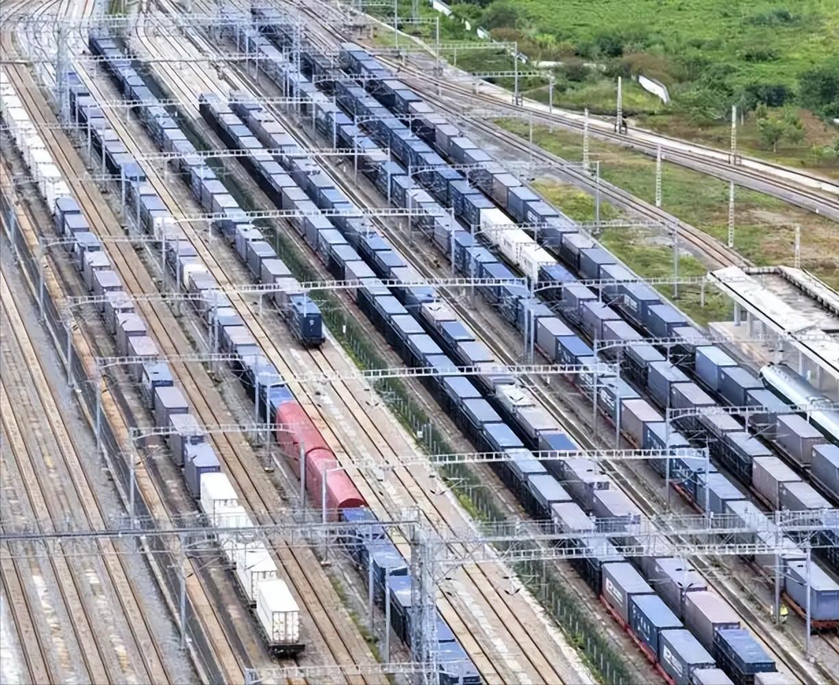 泛亚铁路一通，东南亚热带水果直达中国！最近缅甸总统、柬埔寨洪森相继访问中国。