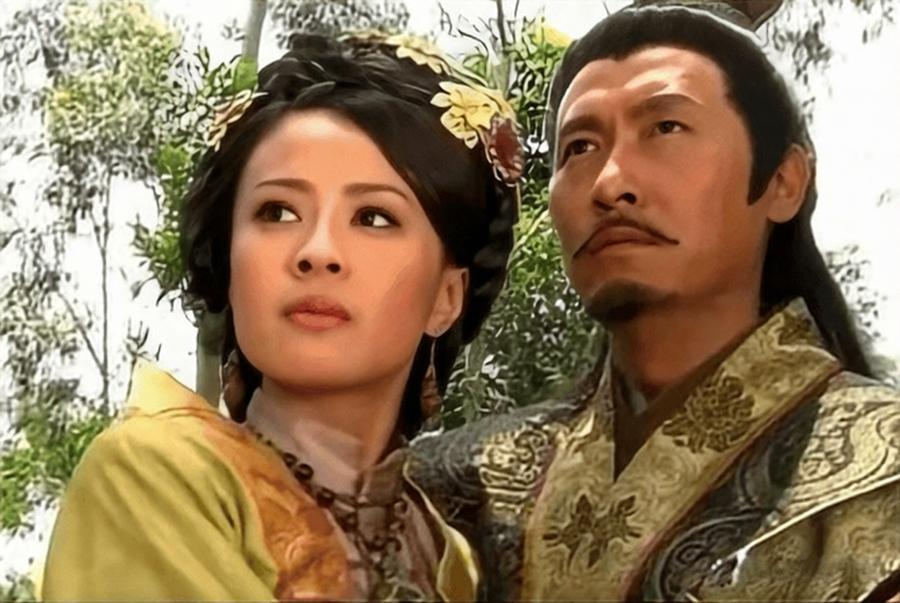 1635年，李自成的大将高杰趁四下没人，将李自成的媳妇邢夫人拉到暗处，心急火燎地