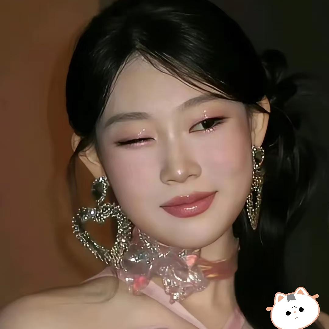 普通人一年美妆开销，不够她化一次妆小沈阳女儿沈佳润，一次妆造的零头，这波砸钱