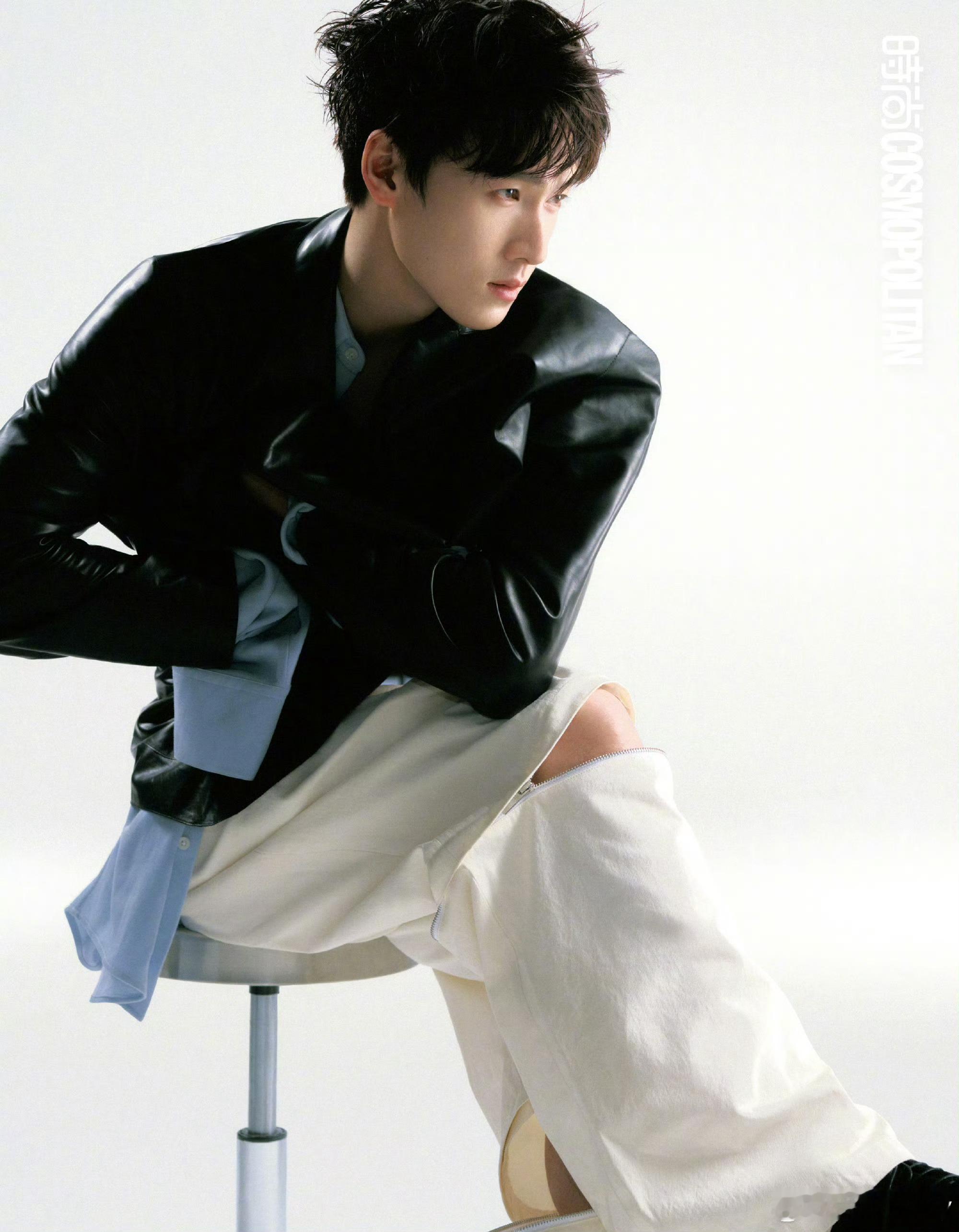 李昀锐COSMO春之少年大片恭喜李钧锐解锁个人首本五大女刊 《时尚CO