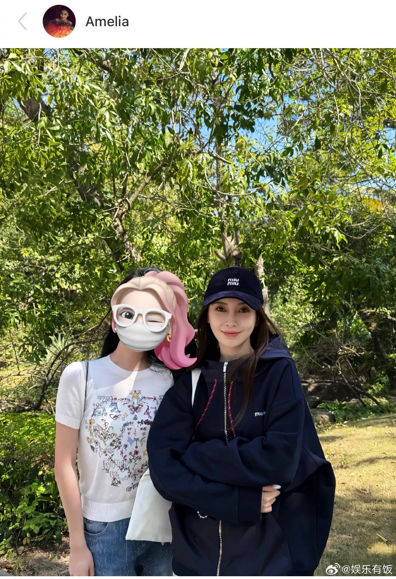 网友在广东偶遇Angelababy网友分享偶遇拍的合照，形容本人状态超级好杨颖