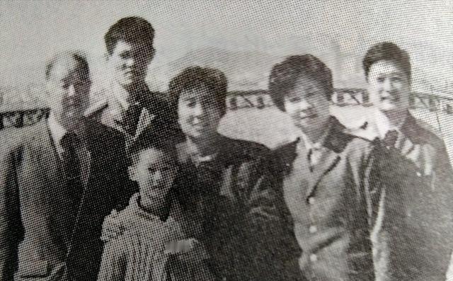 1979年2月，正准备带领部队上前线的54军160师师长张志信，突然接到了爱人成
