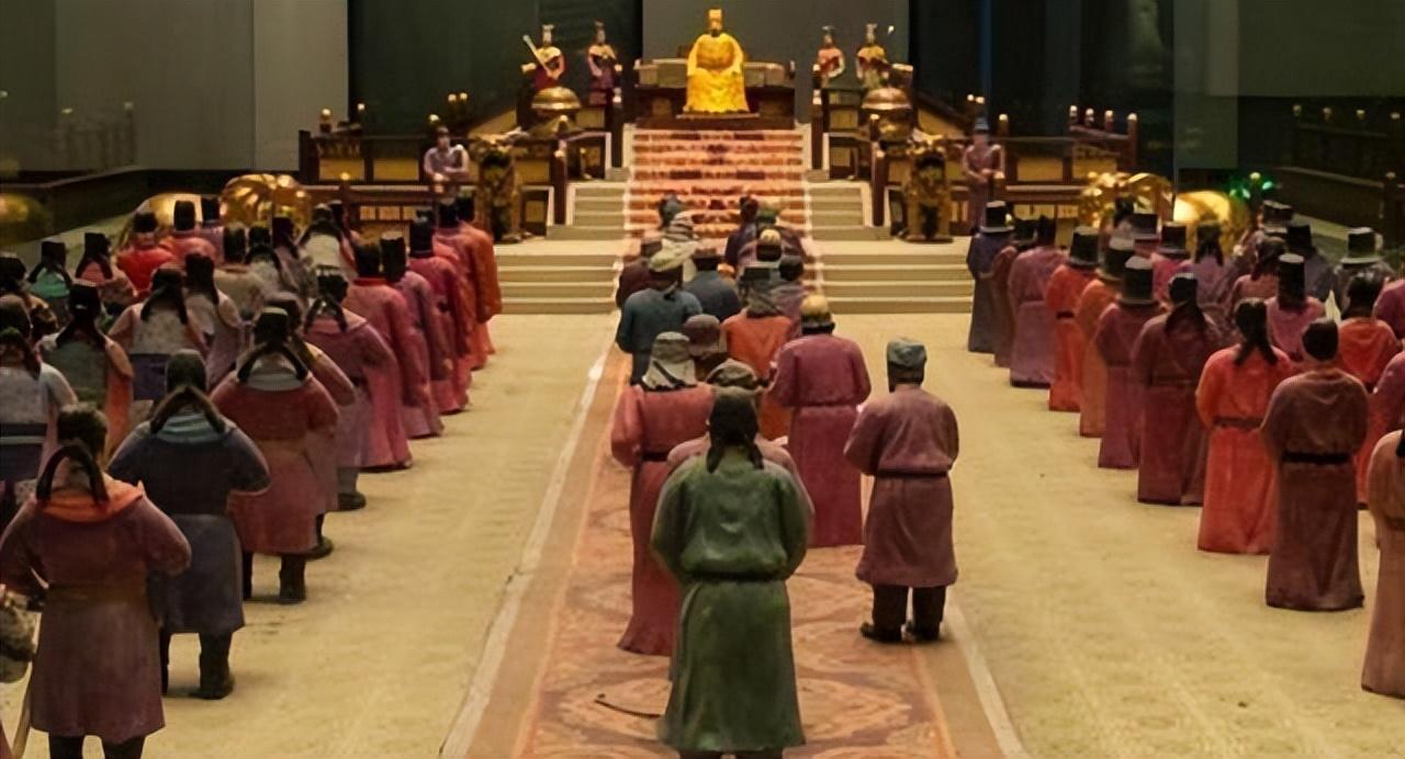 明朝官员上朝时可以随意上厕所吗？凌晨三点，黑灯瞎火，几百号朝廷官员在午门外干站着