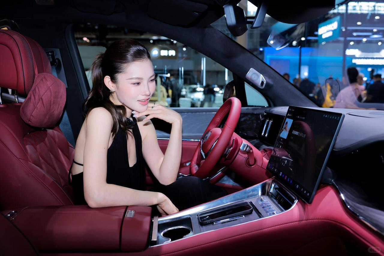 ⚡一、电池革命：固态实车首秀，续航1200km+-比亚迪硫化物全固态电