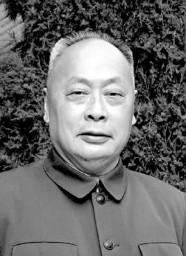 1949年，陈毅到上海一家面馆吃饭，正吃着，一老农走了进来，点了一碗阳春面。