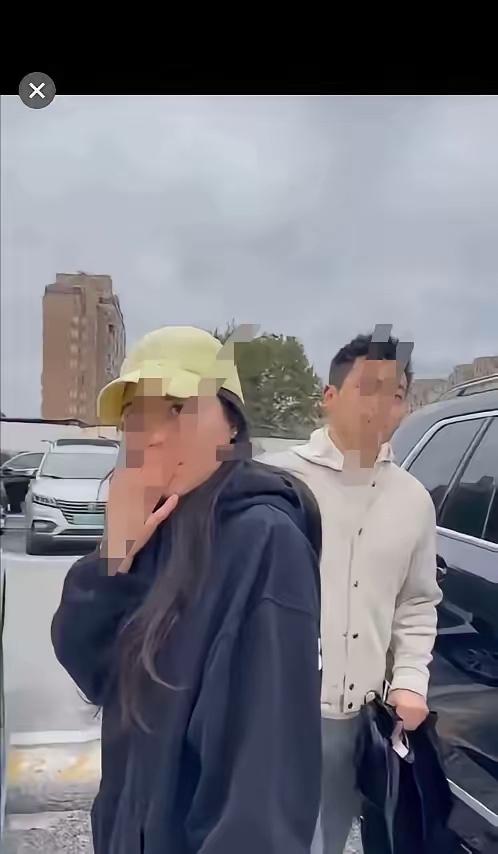 看到一个视频笑死了，，好像男的是律师，女的是乘务长，疑似男的带女的产检，然后他们