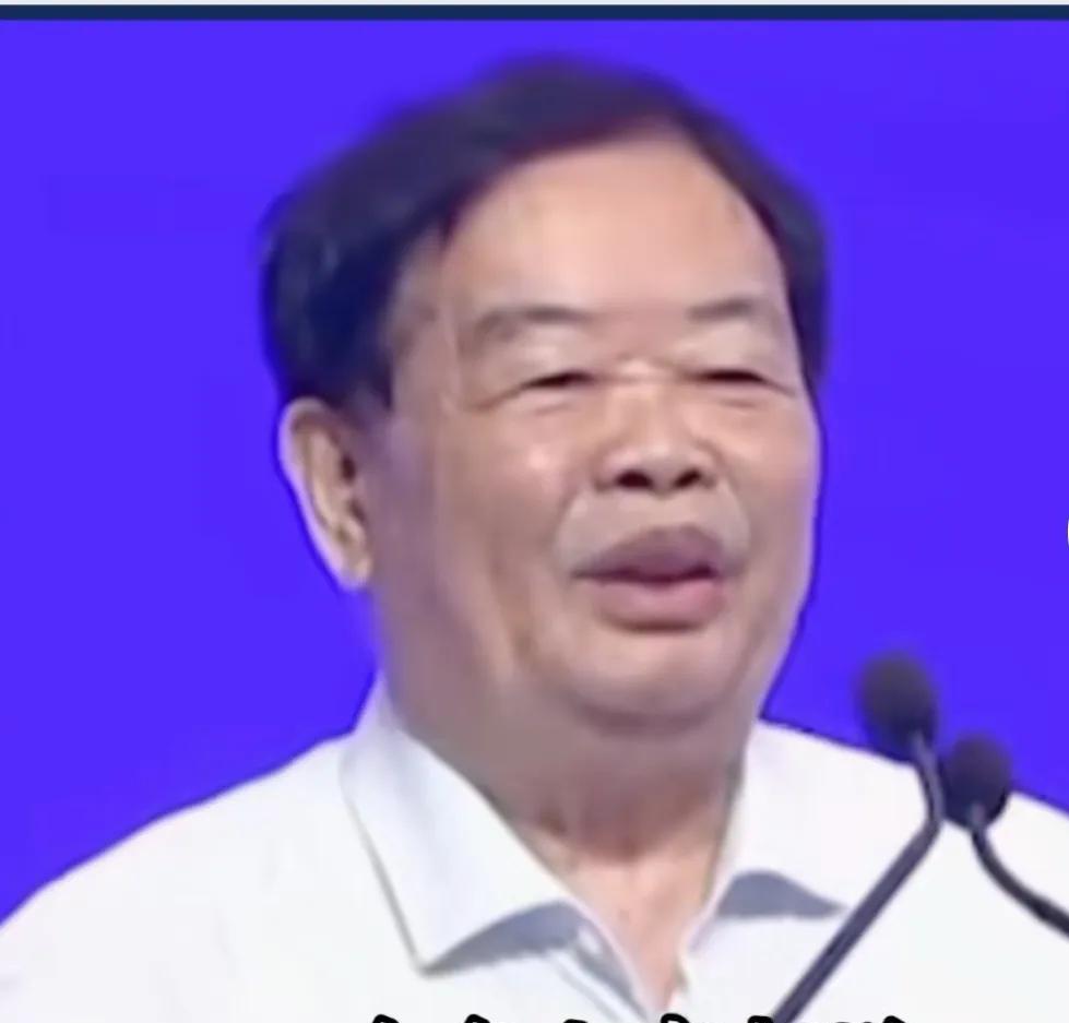 还是“玻璃大王”曹德旺牛逼！曹老板说:都说今年生意难做，可我的订单是爆满的！我在