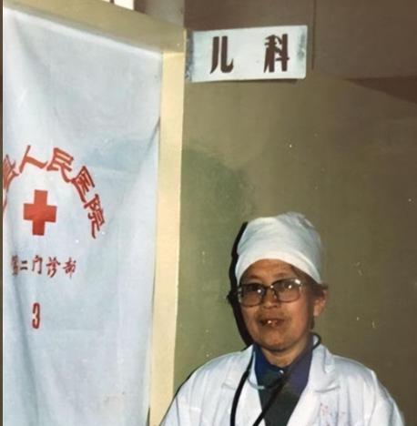 1968年北京女知青陆生梅，下乡援助陕西贫困地区，被眼前县医院恶劣环境惊吓到。大