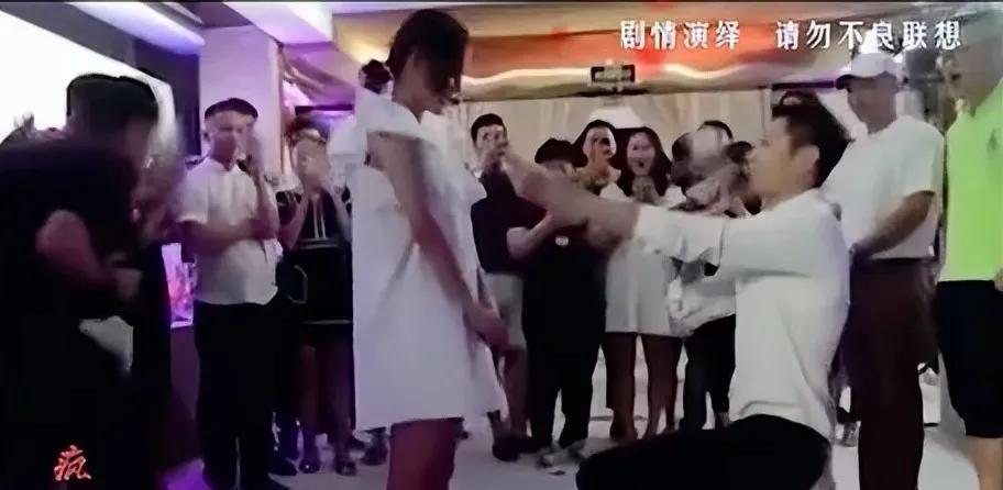 张嘉倪离婚瓜：从“豪门弃妇”到“反杀赢家”，买超被扒得底裤都没了更绝的是买超的