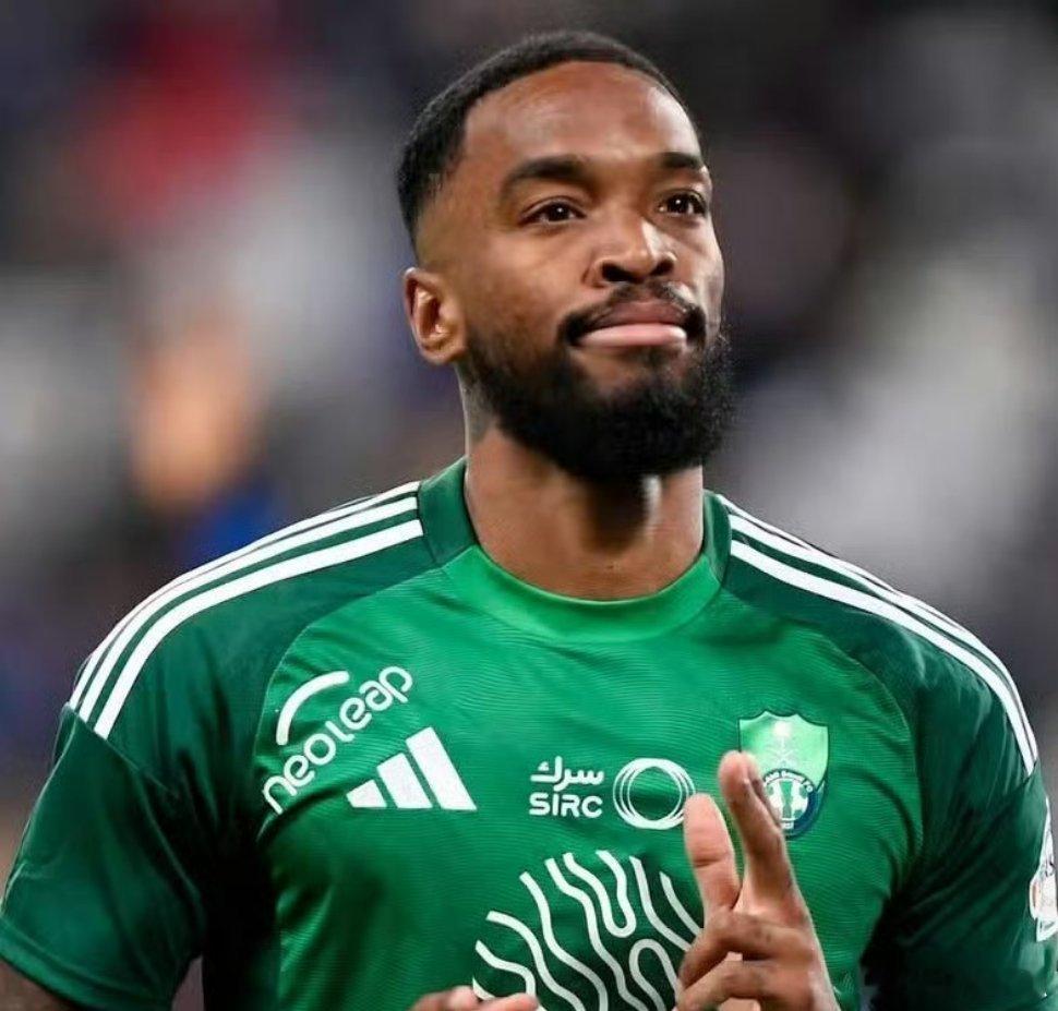 【乐不思英？】天空体育消息，多支球队已经开始接触29岁前锋伊万托尼，商讨这名英格