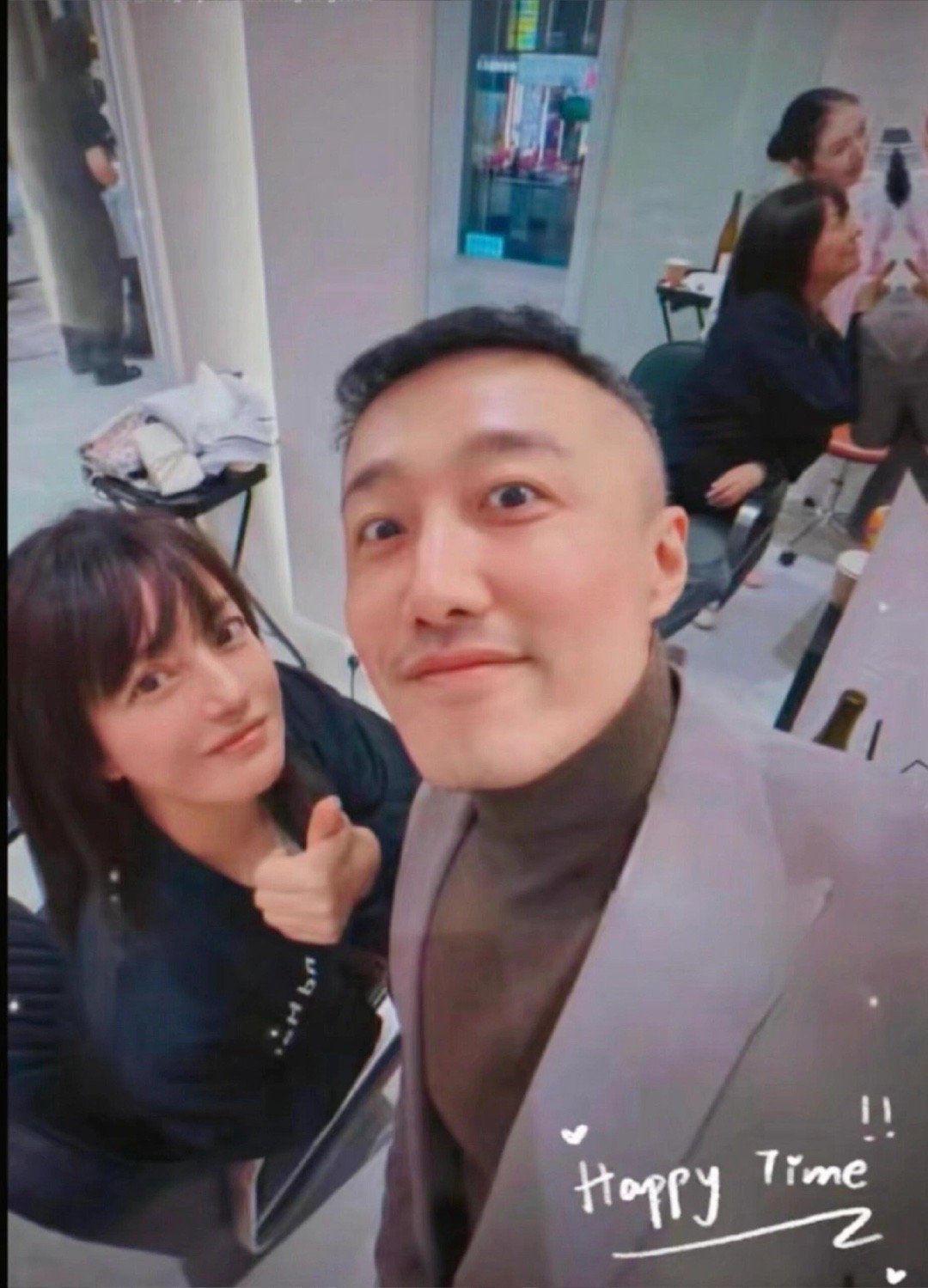 新鲜的薇姐好青春一直钟爱齐刘海的薇​​​