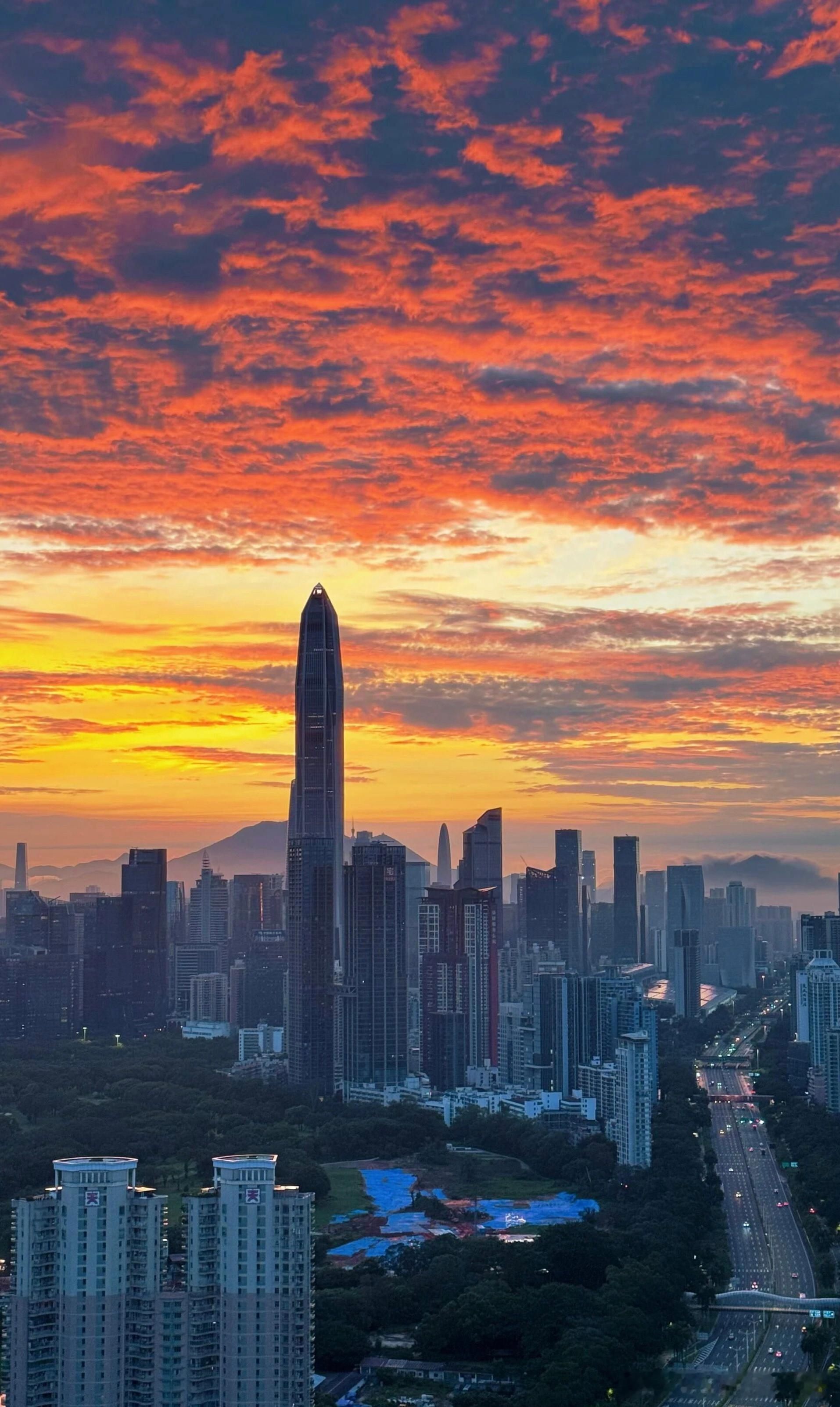 很多老板觉得股权架构高深莫测，又是法律又是财务。其实说白了，就是教你怎么分好“蛋