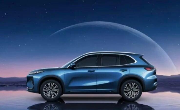 吉利银河星舰7EV远航家正式上市，限时指导价9.98万起，将605km长续航拉