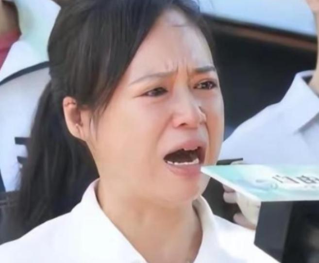 “中国越制裁我，我就越反华！”谁能想到，说出这句丧心病狂狂言的，竟然是个早就被吊
