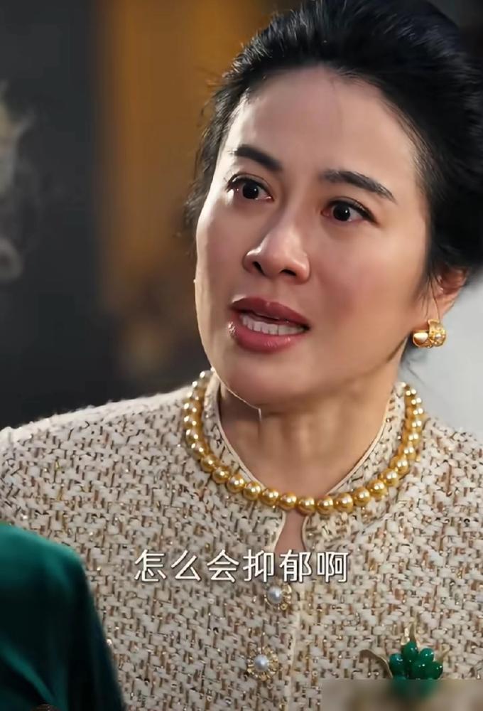 昔日TVB当家花旦叶璇，竟然沦落到在东北短剧里演“婆婆”，这反差简直离大谱！