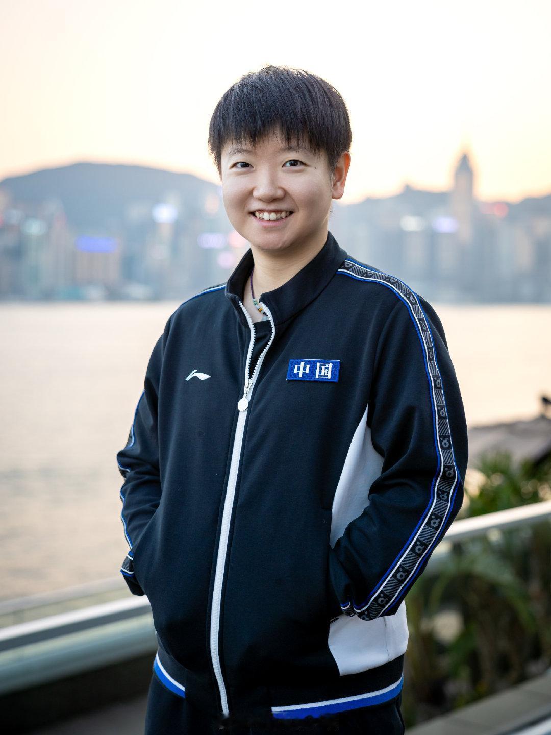 莎莎笑起来真亮堂啊，完全就是个小太阳[爱心]！这些图片是2025WTT香港总决