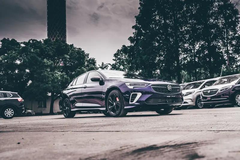 君威、速腾、思域这三款车各有千秋。君威若终端进入10-15万区间，作为中型