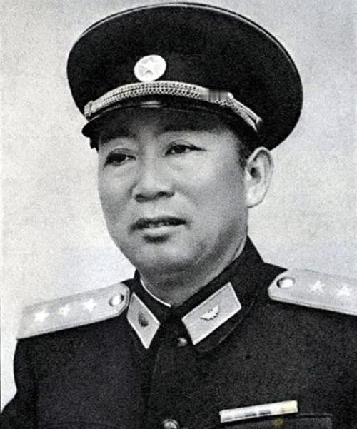 1949年，刘亚楼仅用29个小时就解放了天津，歼敌超过13万。蒋委员长听