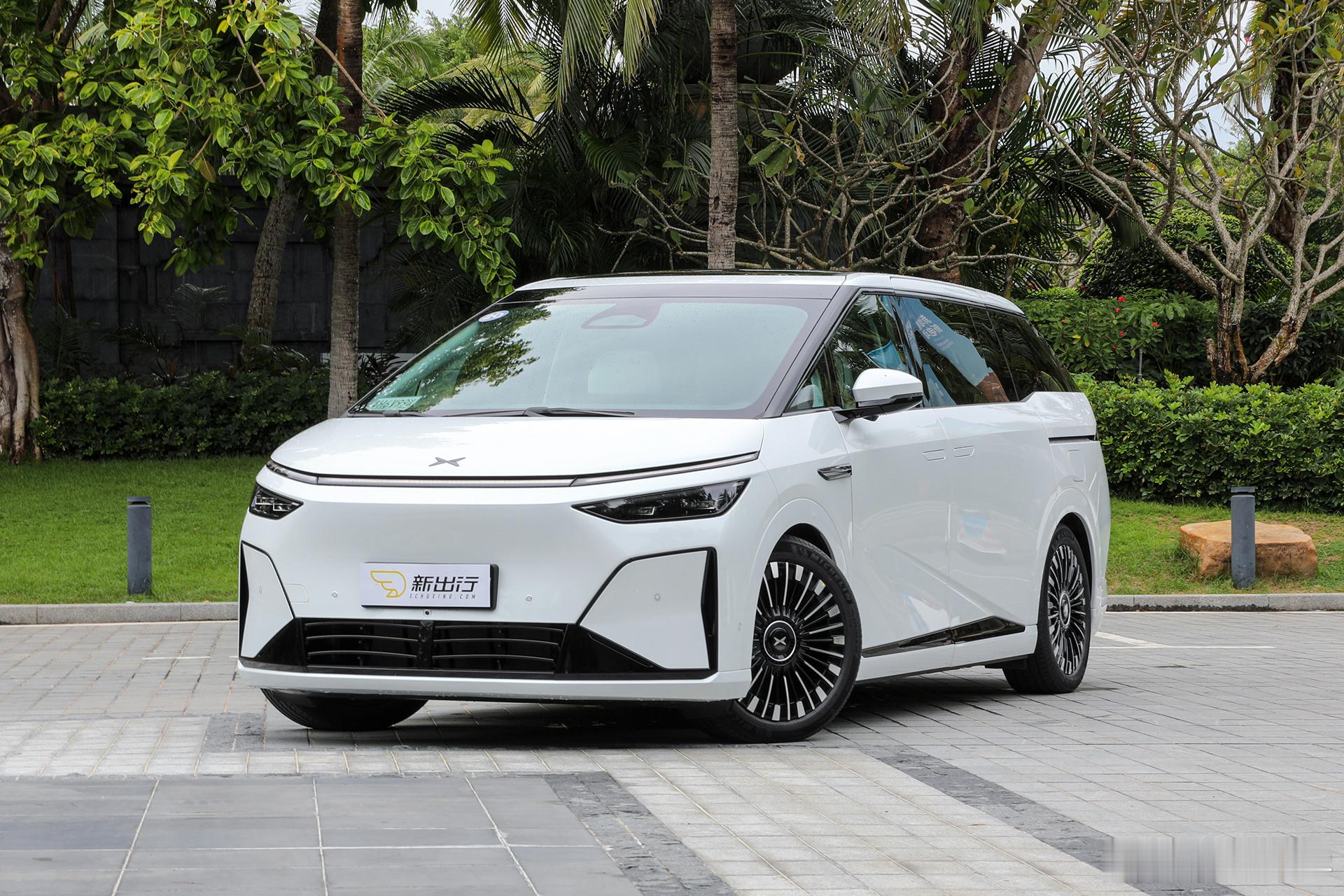 【伟健聊聊｜小鹏X9增程不用AR-HUD的原因】小鹏目前所有的新车基本上都配备了