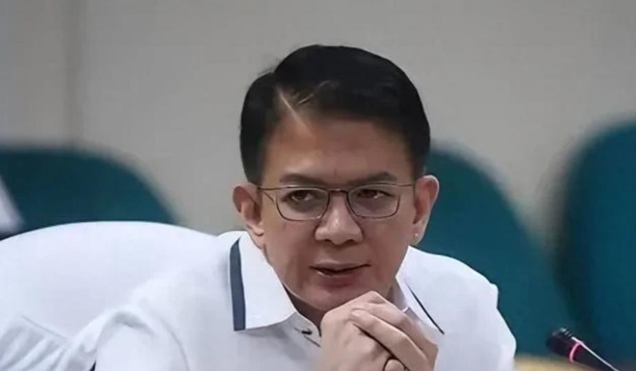 埃斯库德罗直接向小马科斯阵营摊牌：不服我的裁决，尽管去最高法院告！ 7月6日