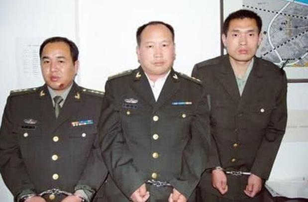 1993年，山西洪洞2个老人，在当地拉起一支400多人的队伍，对外自称是解放军的