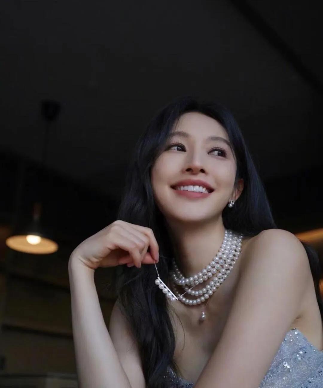 娱乐圈有实力的很多但是不是谁都能火张俪就真的挺可惜的她演技好长得也漂亮，演
