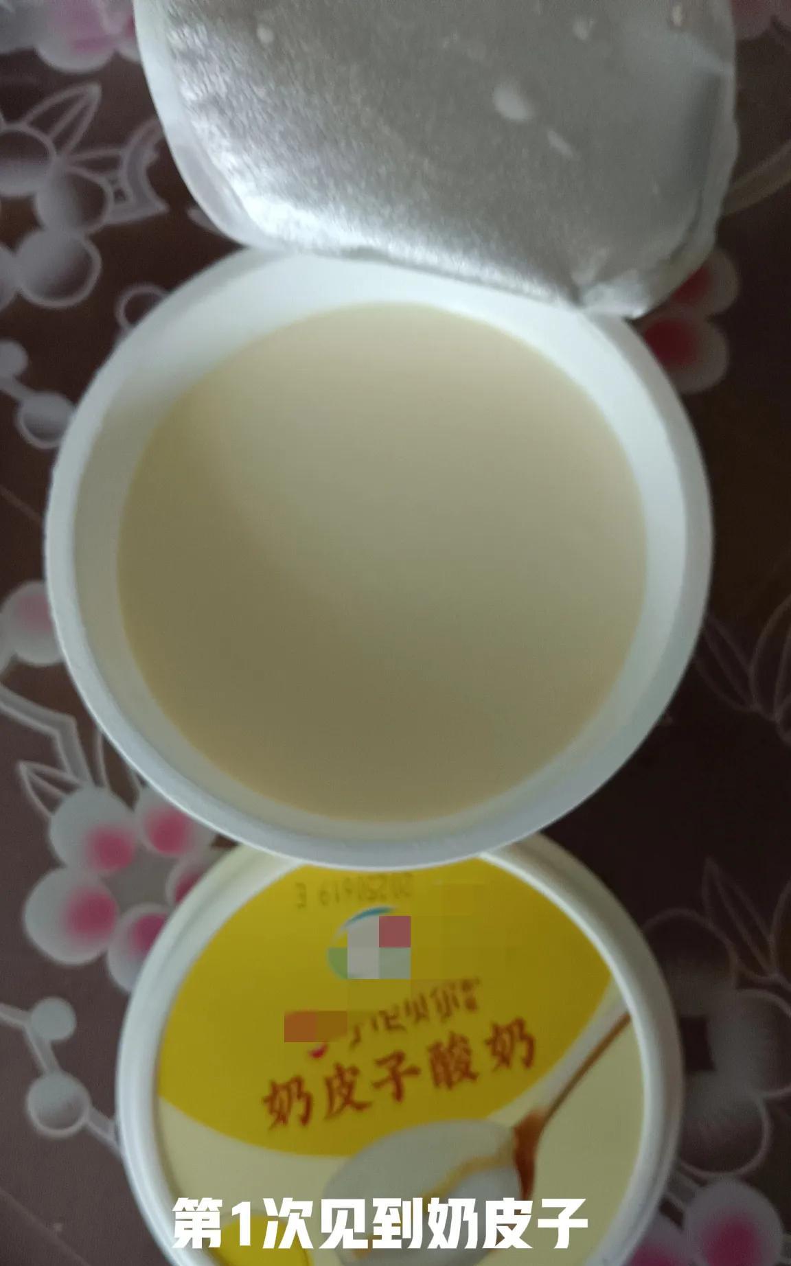 去年我在医院里照顾二叔，小万知道后，趁下班前的几分钟过来看二叔，然后对我说，“我